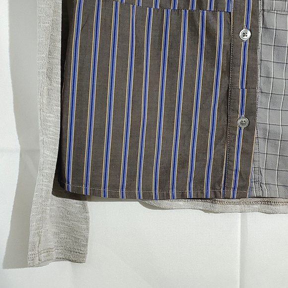 Preloved Women's Rayon/Cotton Blend Button-Up, Made In Canada - Size Medium - Picture 4 of 13